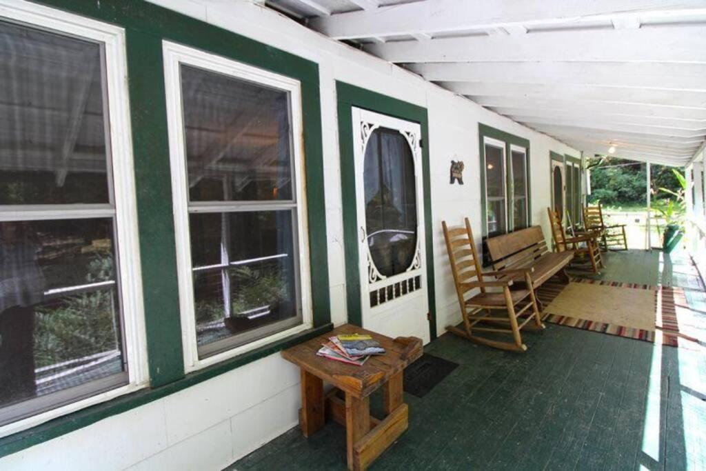 הוילה ברייסון סיטי Creekside 1920'S Farmhouse מראה חיצוני תמונה